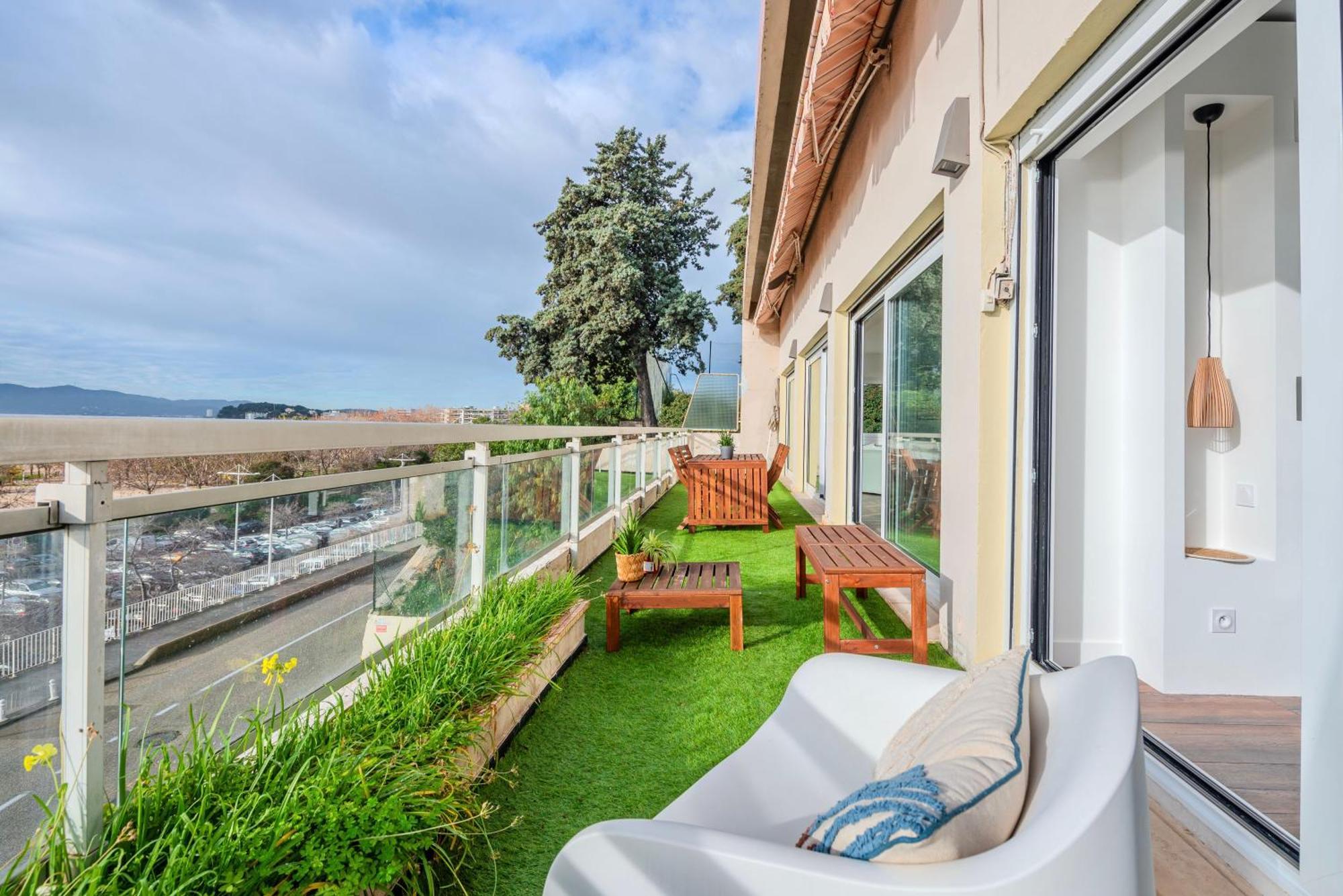 Grand Balcon Vue 20m Mourillon *